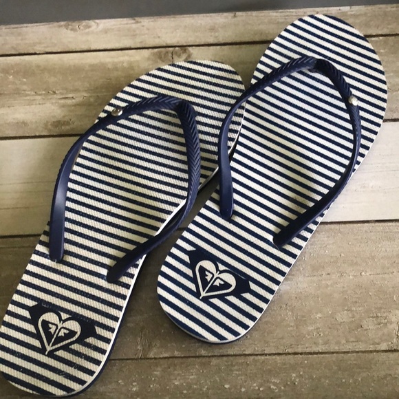 🍒5/$25🍒Roxy flip flops